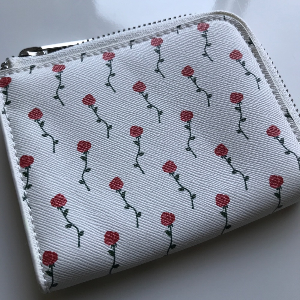 UrbanOutfitters Rose Wallet (brand new)